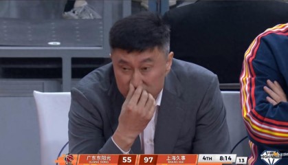 广东狂输40分揪出祸首！准备不足，信迷一人坑全队，杜锋难辞其咎