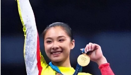 爱游戏平台-她曾是体操皇后，36岁结4次婚，却嫁给同一人，网友：比郭晶晶还强|刘璇|婚礼|王弢|退役|运动员_新浪娱乐_新浪新闻