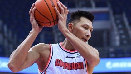 爱游戏正版-时隔427天重返赛场 7分钟16分！易建联王者归来